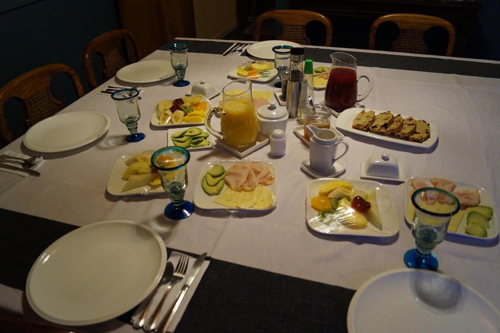 Tradicion Austral Bed & Breakfast ปูแอร์โตบารัส ภายนอก รูปภาพ