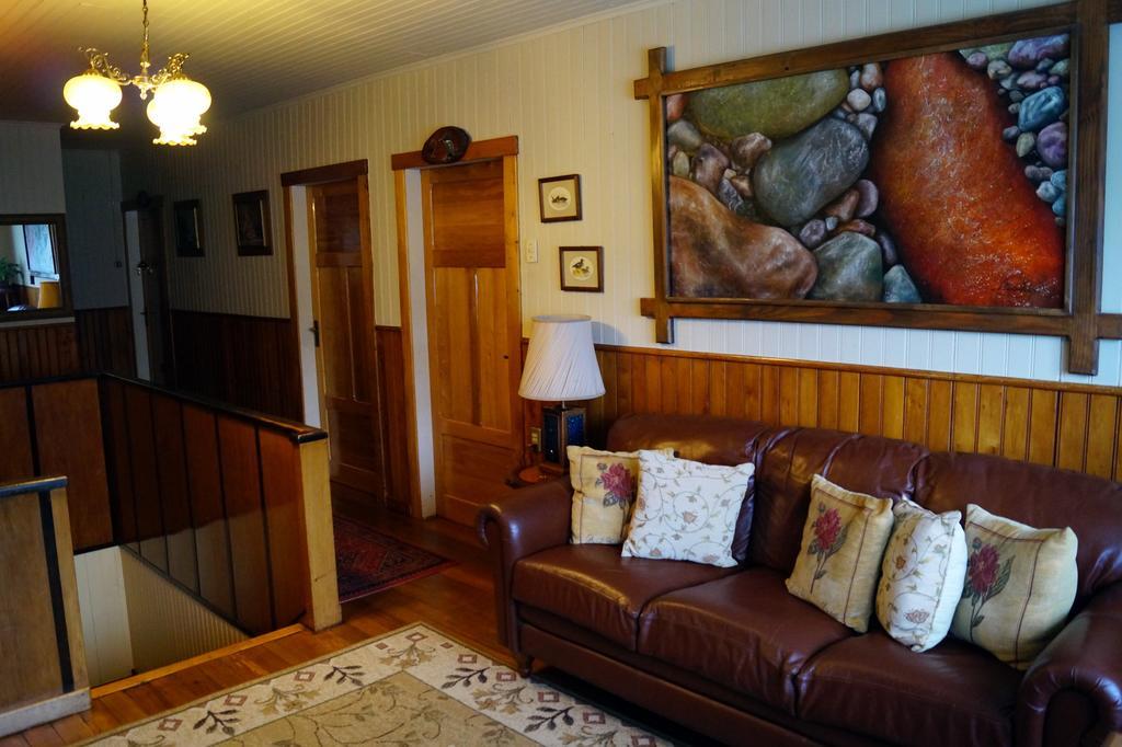 Tradicion Austral Bed & Breakfast ปูแอร์โตบารัส ภายนอก รูปภาพ