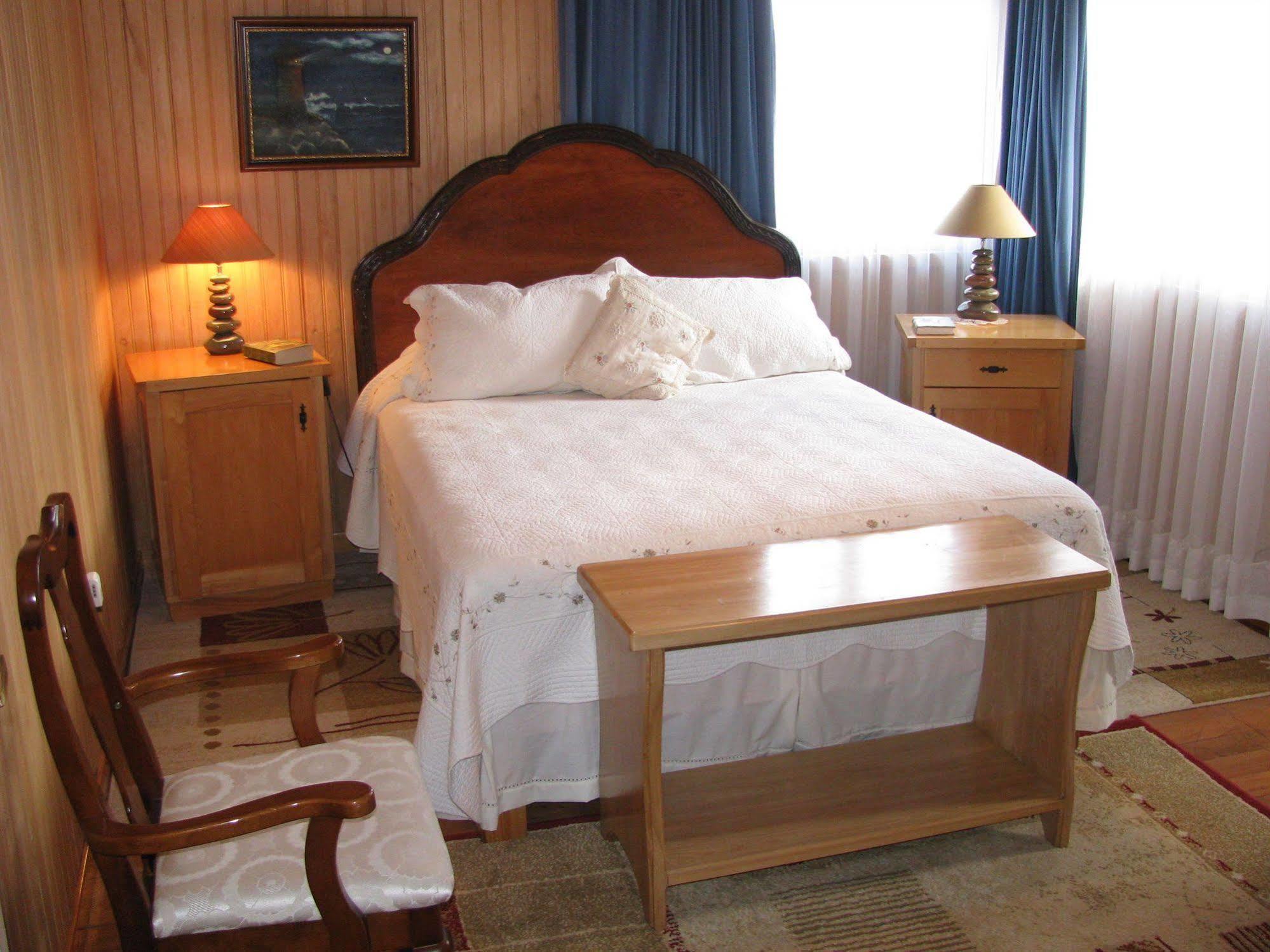 Tradicion Austral Bed & Breakfast ปูแอร์โตบารัส ภายนอก รูปภาพ